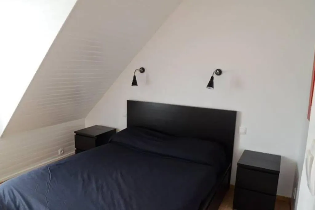 Maison Dans Son Ecrin De Verdure Plouvien